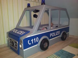 Mercedes Polizeiautobett