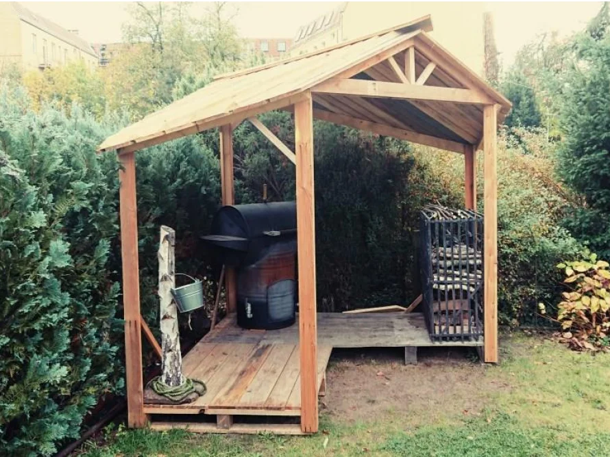Gartenhütte mit Grill