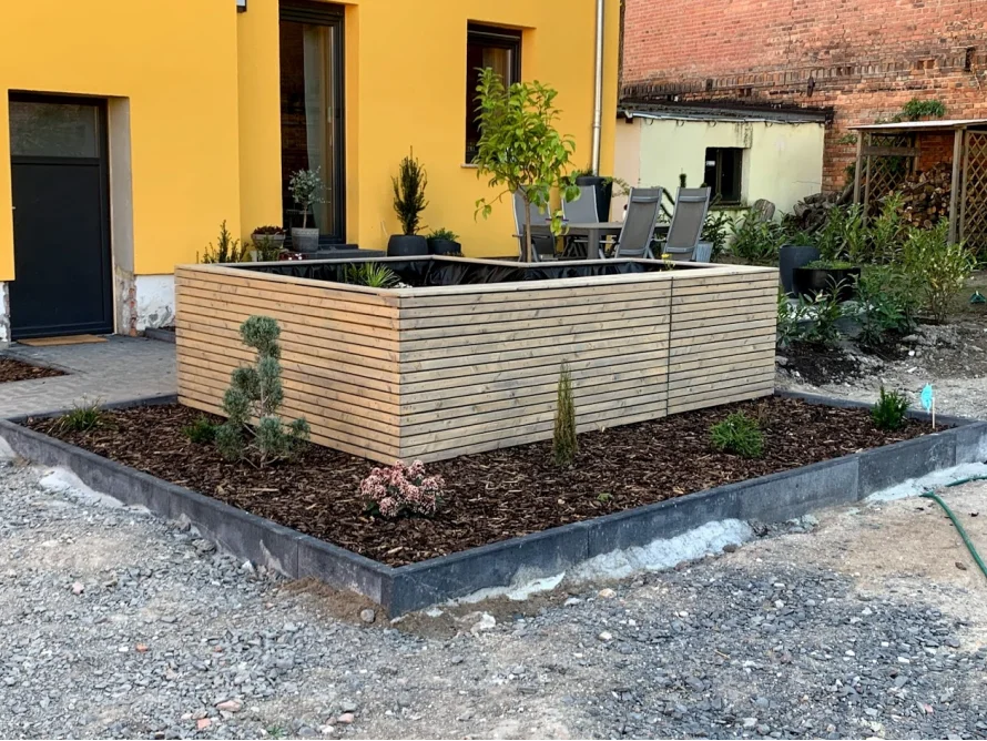 Hochbeet aus Holz