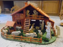 Weihnachtskrippe aus Holz