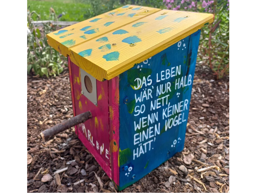 Bunter Vogelhäuschen mit Spruch